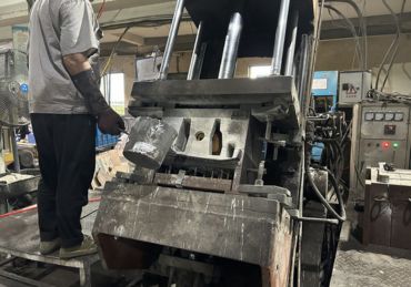 Aluminum gravity casting line