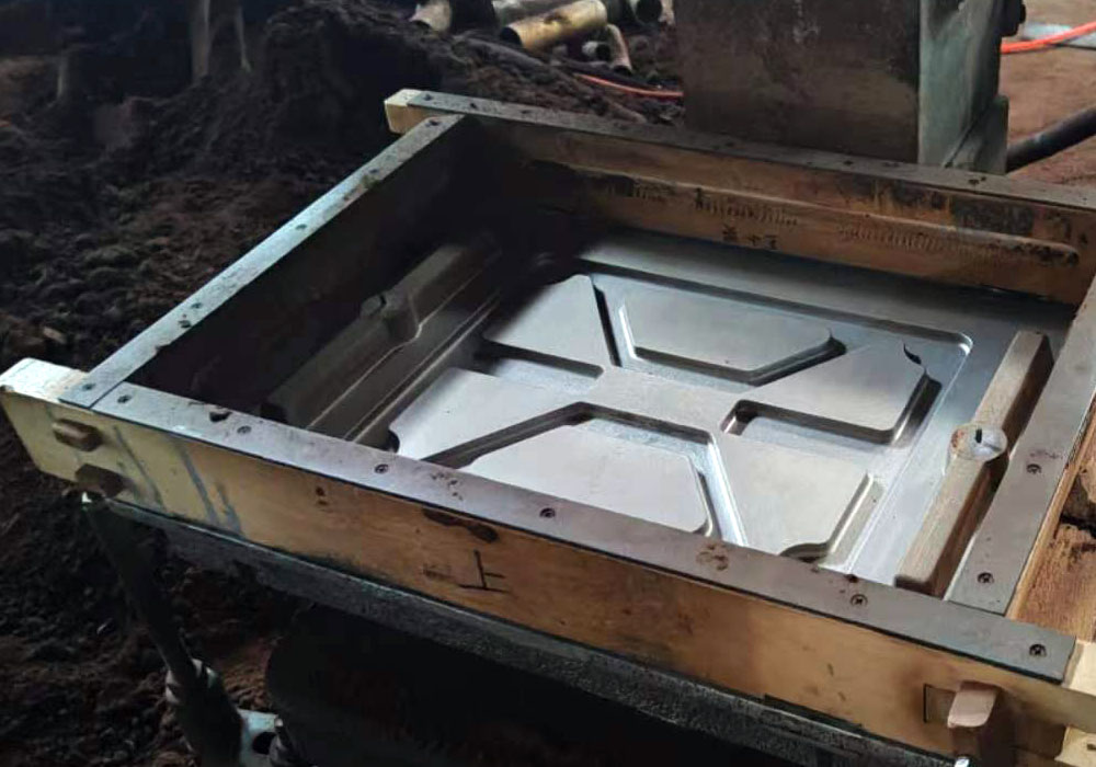 Sand casting process illustration