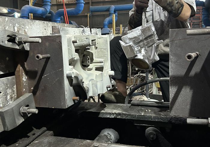 Gravity casting equipment